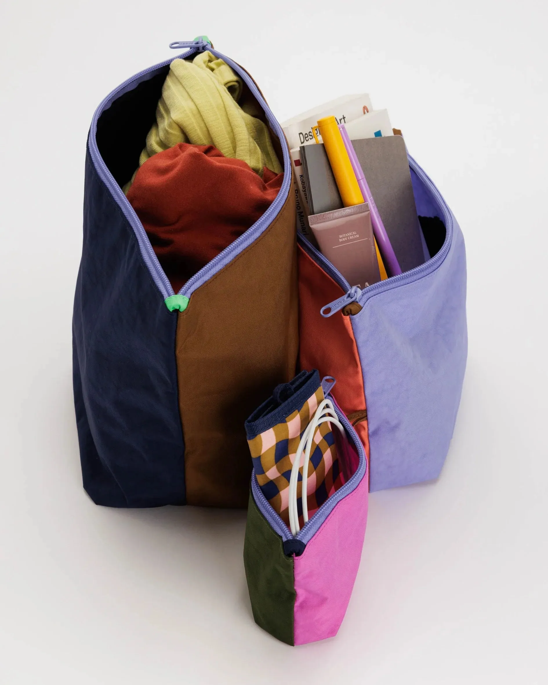 Go Pouch Set in Night Lights